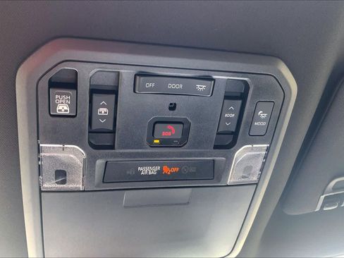 Used 2026 Toyota Tundra Platinum AWD/4WD image 36