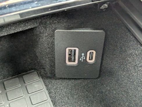 New 2026 Lincoln Corsair Reserve image 21