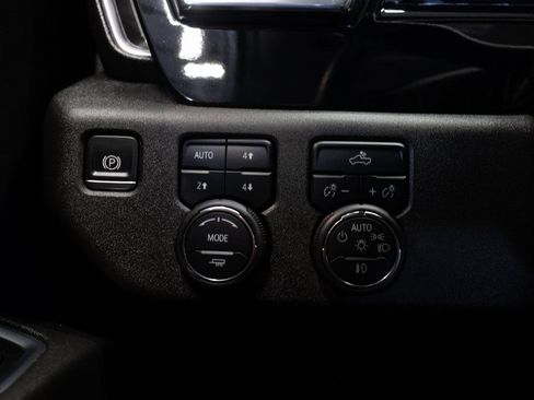 Used 2024 Chevrolet Silverado 1500 RST w/ Z71 Off-Road Package AWD/4WD image 23