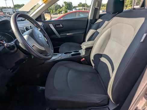 Used 2013 Nissan Rogue S AWD/4WD image 9