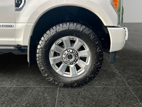 Used 2019 Ford F350 Platinum w/ Platinum Ultimate Package image 9