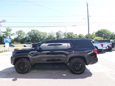 Used 2025 Toyota 4Runner TRD Off-Road Premium image 8