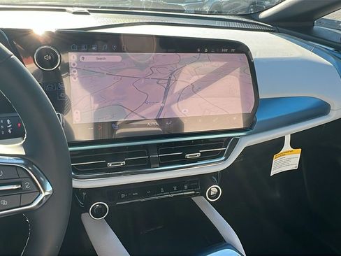 New 2026 Chevrolet Equinox EV LT image 22