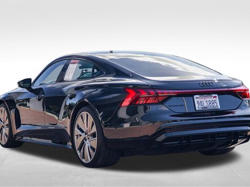 Used 2022 Audi e-tron GT Prestige w/ Prestige Package image 4