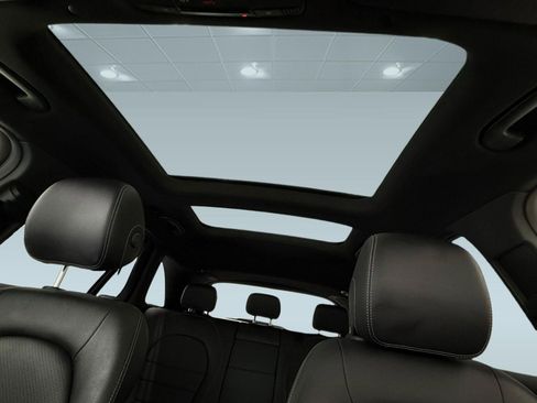 Used 2021 Mercedes-Benz GLC 300 image 13