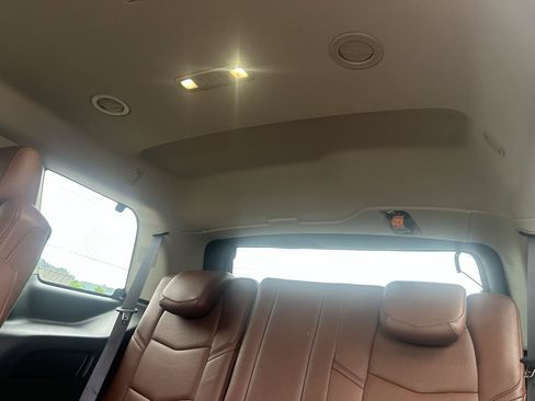 Used 2016 Cadillac Escalade Luxury AWD/4WD image 40