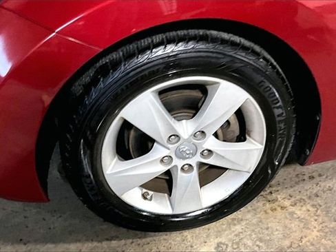 Used 2011 Hyundai Elantra GLS w/ Navigation Pkg 4 image 8