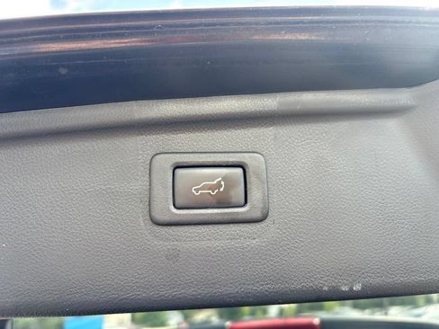 Used 2017 Subaru Outback 2.5i Limited AWD/4WD image 26