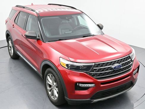 Used 2020 Ford Explorer XLT w/ Equipment Group 202A image 43