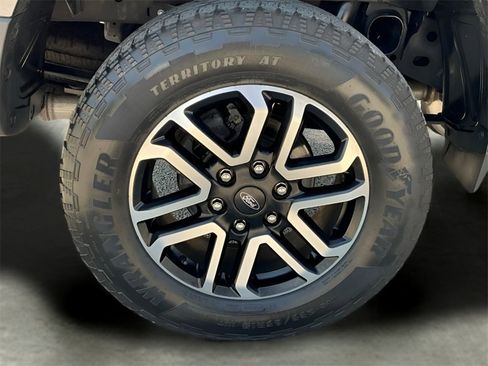 Used 2024 Ford Ranger Lariat w/ Advanced Towing Package image 15