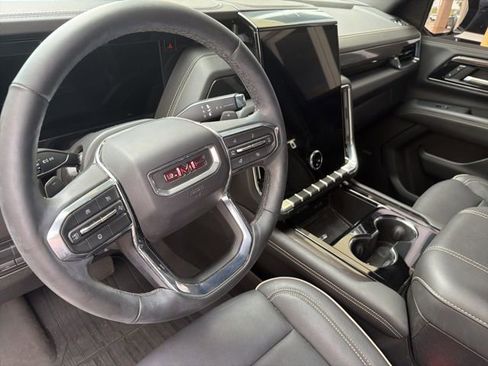 Used 2025 GMC Yukon Elevation w/ Elevation Premium Package image 10