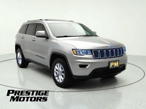 Used 2021 Jeep Grand Cherokee Laredo X AWD/4WD image 2
