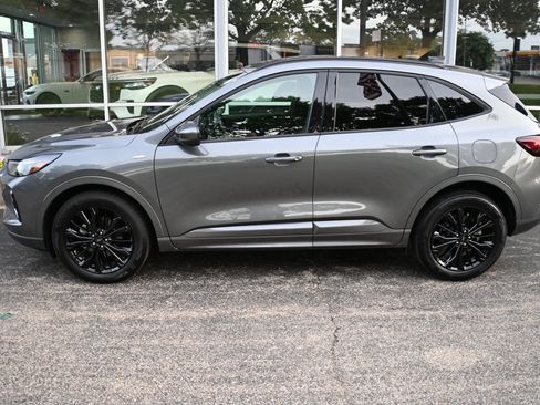 Used 2023 Ford Escape ST-Line Elite AWD/4WD image 2