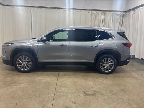 Used 2026 Buick Enclave Preferred FWD image 7