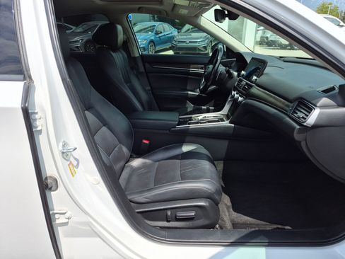 Used 2022 Honda Accord Touring image 35