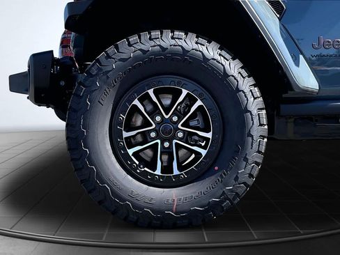 New 2026 Jeep Wrangler Unlimited Rubicon AWD/4WD image 8