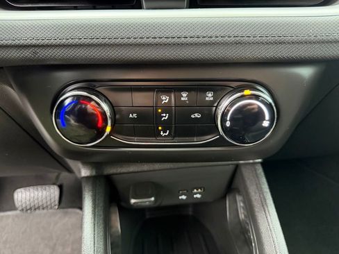 Used 2025 Chevrolet TrailBlazer LS w/ LS Convenience Package AWD/4WD image 22