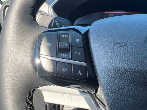Certified 2023 Ford Escape Platinum AWD/4WD image 9