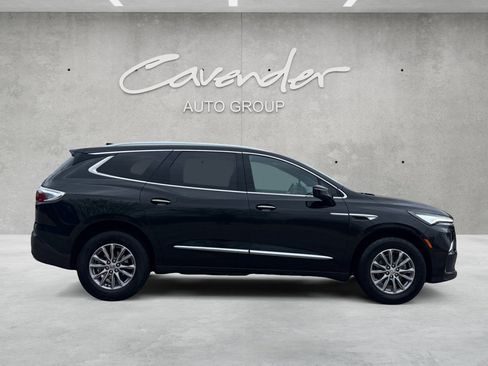 Used 2024 Buick Enclave Premium image 17