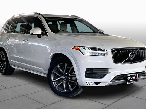 Used 2017 Volvo XC90 T6 Momentum w/ Vision Package image 3