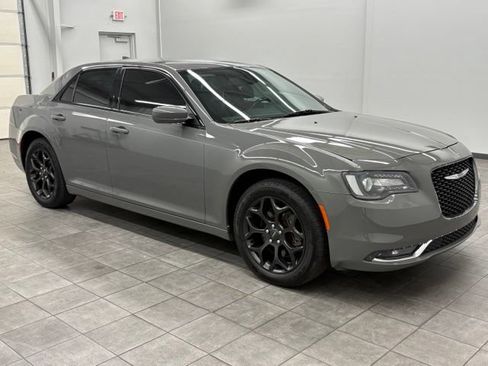 Used 2019 Chrysler 300 S AWD/4WD image 1