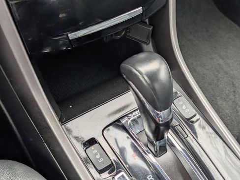 Used 2017 Honda Accord EX-L image 17