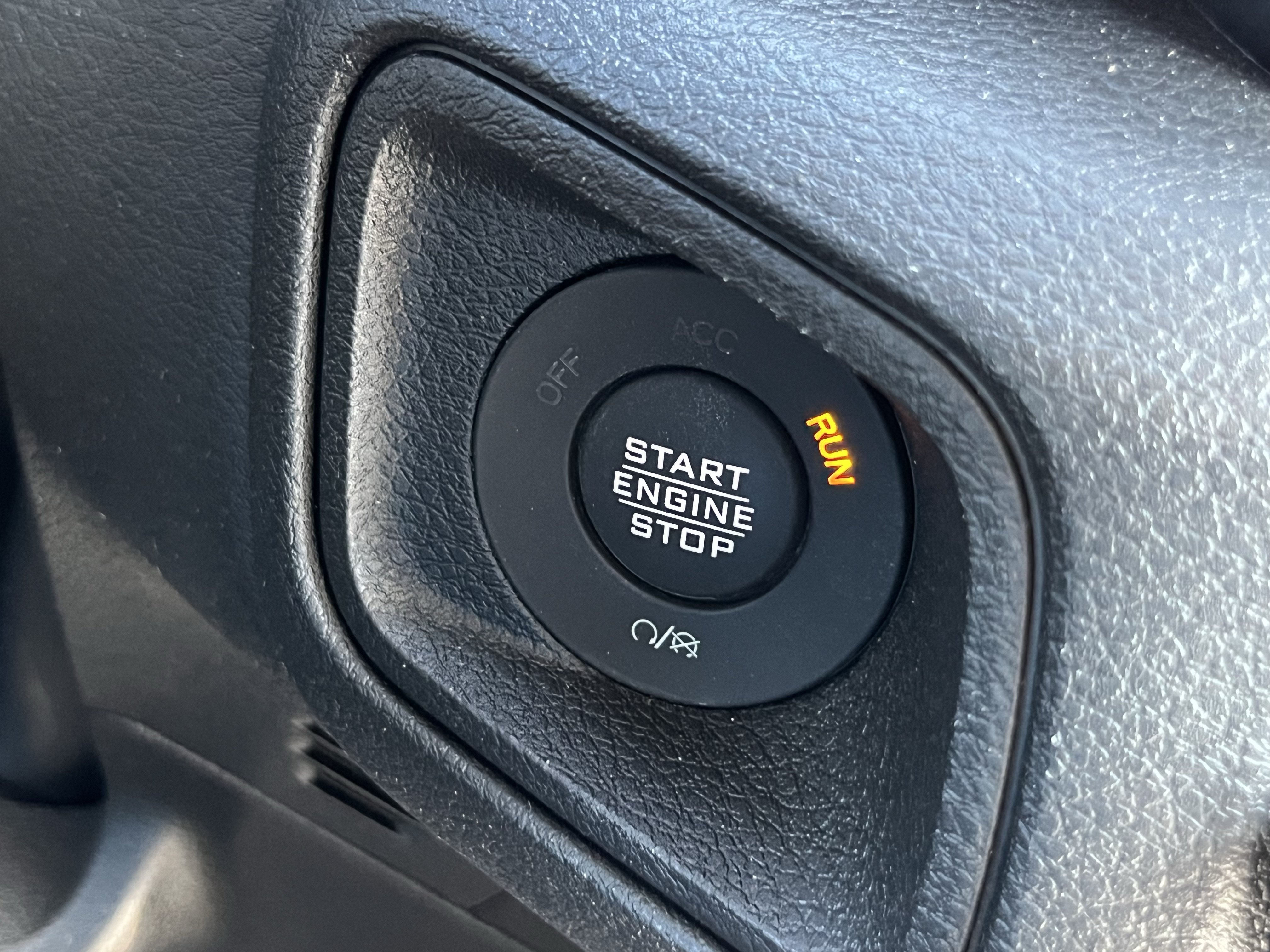 Used 2024 Jeep Wrangler Unlimited AWD/4WD image 31