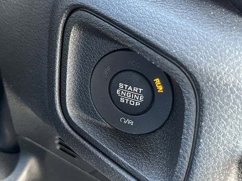 Used 2024 Jeep Wrangler Unlimited AWD/4WD image 31