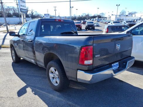 Used 2024 RAM 1500 Classic SLT image 2