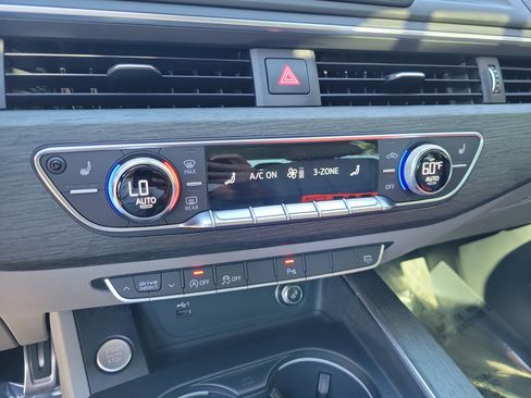Used 2019 Audi A4 2.0T Premium image 25