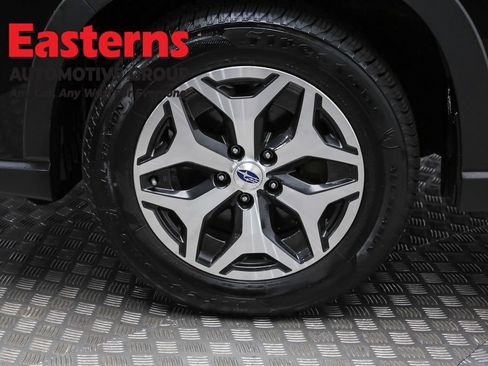 Used 2023 Subaru Forester Premium image 36