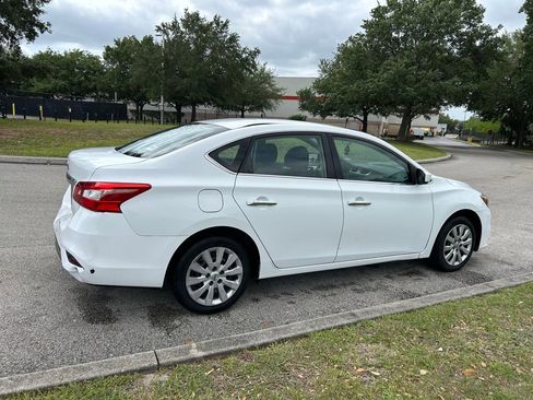 Used 2018 Nissan Sentra S image 5