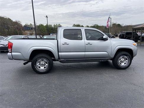 Certified 2022 Toyota Tacoma SR image 18