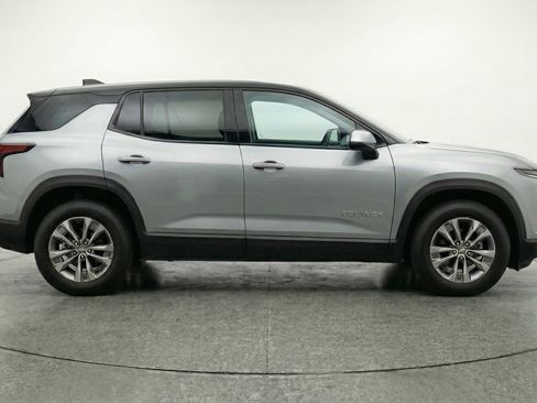 Used 2025 Chevrolet Equinox LT image 11