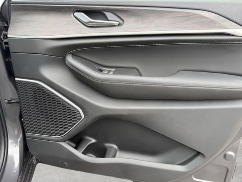 New 2026 Jeep Grand Cherokee Limited image 9