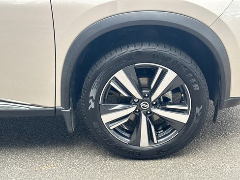 Used 2021 Nissan Rogue SL image 12