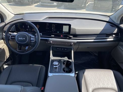 New 2026 Kia Carnival LXS FWD image 25