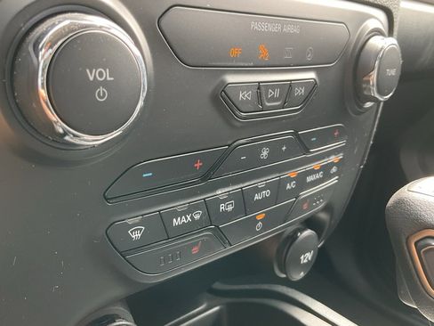 Used 2022 Ford Ranger Lariat w/ Equipment Group 501A High image 10