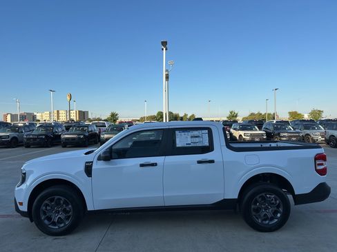New 2025 Ford Maverick XLT image 10