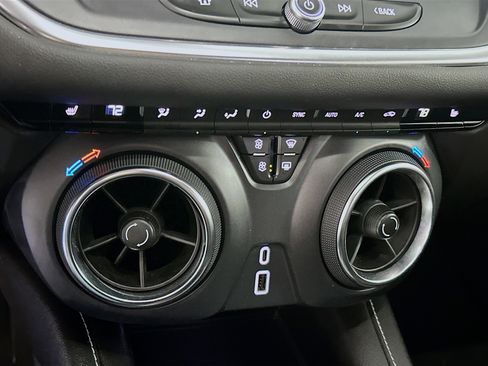 Used 2025 Chevrolet Blazer LT image 24