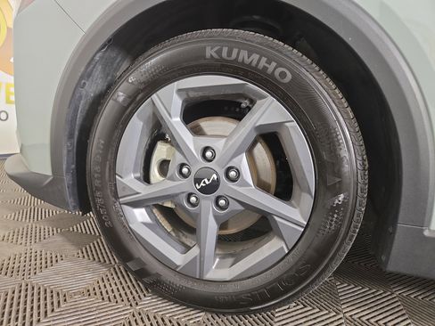 Used 2025 Kia K4 LXS image 32