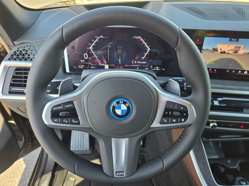 New 2026 BMW X5 xDrive50e w/ M Sport Package AWD/4WD image 16