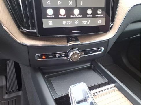 New 2026 Volvo XC60 B5 Ultra w/ Protection Package Premier AWD/4WD image 24