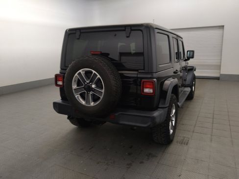 Used 2019 Jeep Wrangler Unlimited Sahara AWD/4WD image 7