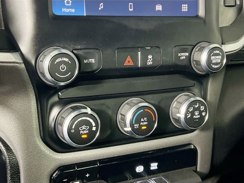 Used 2024 RAM 2500 Big Horn image 27