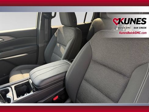 Used 2024 Chevrolet Traverse LT AWD/4WD image 23