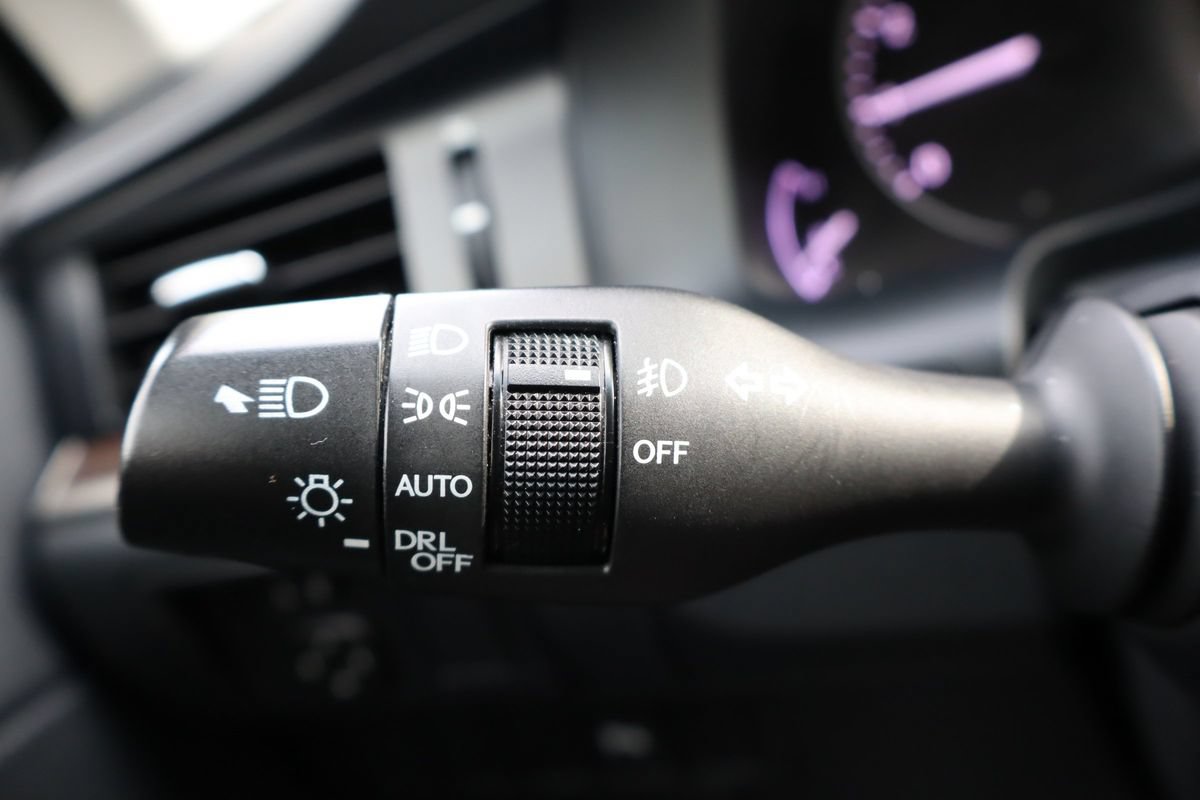 Used 2013 Lexus ES 350 w/ Premium Pkg FWD image 32