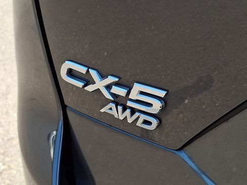 Used 2018 MAZDA CX-5 Touring w/ Preferred Equipment Package AWD/4WD image 32