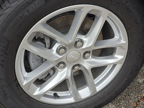 New 2025 Jeep Grand Cherokee Laredo X w/ Luxury Tech Group I image 23