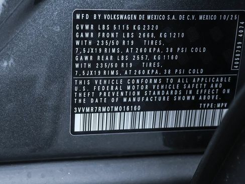 Used 2026 Volkswagen Tiguan SE AWD/4WD image 38